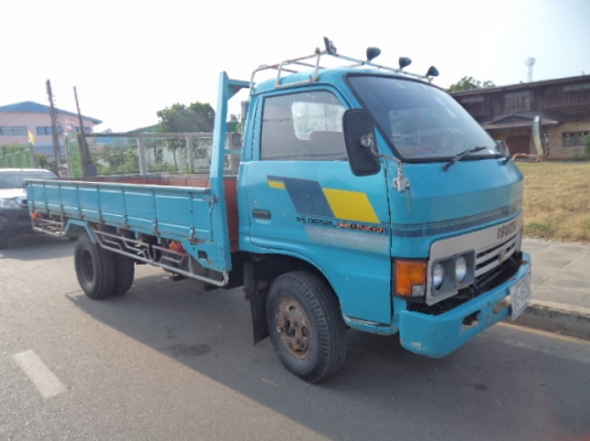 ขายรถ6ล้ออีซูซุKSยกหัวได้ เครื่อง100แรง สภาพสวยราคาถูกๆพร้อมใช้งานคับ