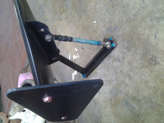 ขายสปรอยเลอร์หลังติดรถมาครับ