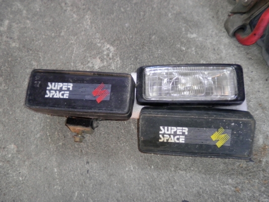 ไฟส่องสว่าง แจ๋วๆ พร้อมส่ง