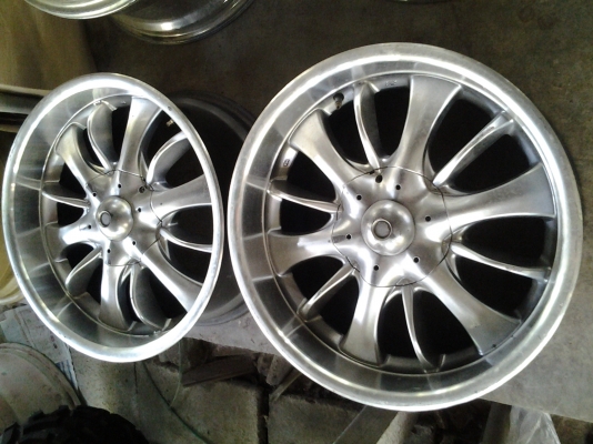 18 งานส่งนอกกว้าง9 มีคู่เดี่ยว