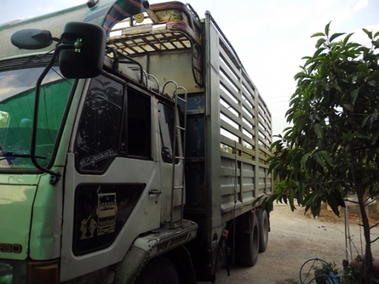 ขายสิบล้อไอ้หลง517เครื่อง6D16 195 คอกเหล็กสภาพสวย ขายสิบล้อไอ้หลง517เครื่อง6D16 195 คอกเหล็กสภาพสวย