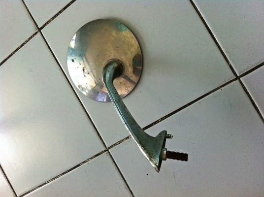 ขายกระจกมองข้างแก้มหน้าเรโทร ขายกระจกมองข้างแก้มหน้าเรโทร