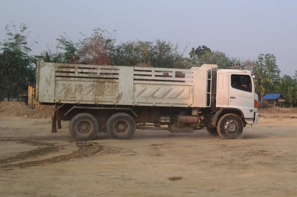 HINO MEGA 320 Hp ดั้มพ์สามมิตร ปี50 จองด่วนๆลดได้