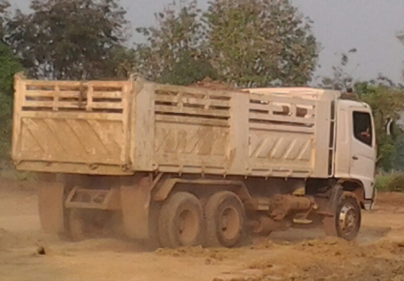 HINO MEGA 320 Hp ดั้มพ์สามมิตร ปี50 จองด่วนๆลดได้