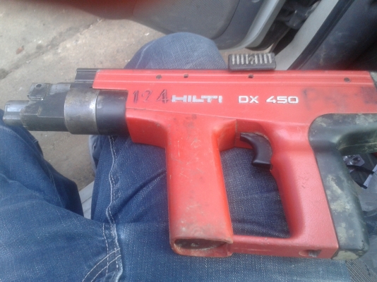 ตัวยิงตะปู hiltidx450