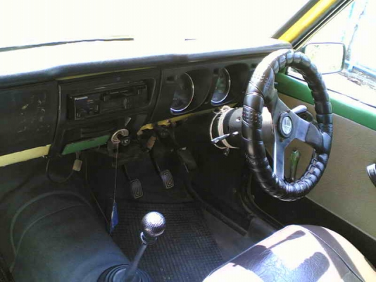 ขายมาสดา FAMILIA 1.3 สภาพใช้งานทะเบียนโอนภาษีเต็มเกียร์ธรรมดาเครื่องดีขาย 35000 บาท