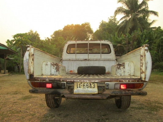 ขาย DATSUN 620 เครื่อง1500 เกียร์คอ 4 ขอ ไฟนอน