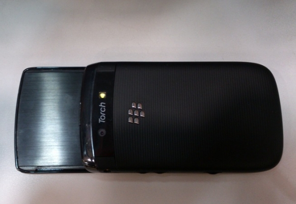 ขอนอกเรื่องครับขายBlakBerry9800