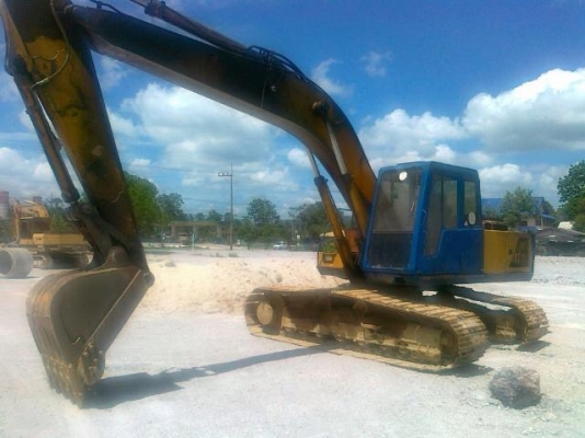 ขายด่วน!! KOBELCO SK907 มาร์คทู สภาพสวยค่ะ พร้อมใช้งาน สนใจติดต่อ ญาดา 082-4487788