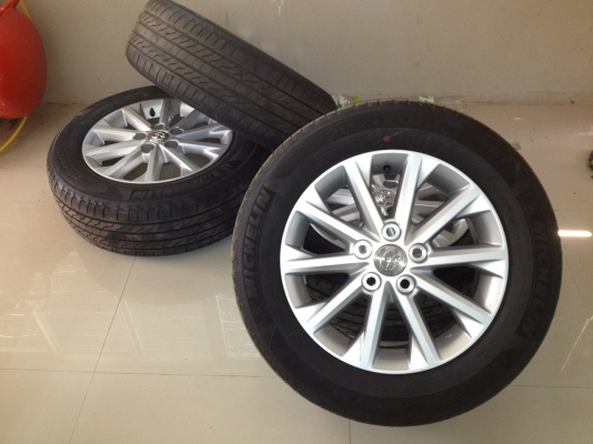 -ขายล้อใหม่ถอดออกจากป้ายแดง