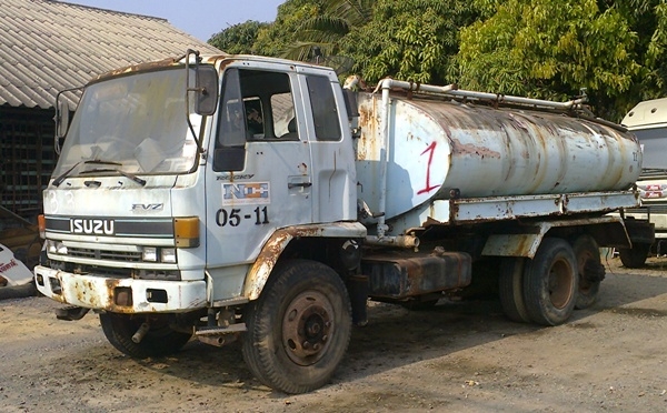 ขาย ISUZU fvz 195 รถน้ำ 2 เพลา