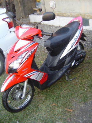 Mio รถใช้แค่หมื่นโล สวยและใหม่มาก Mio รถใช้แค่หมื่นโล สวยและใหม่มาก