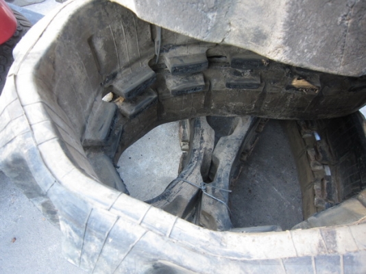 ขายแทร็กยาง สภาพใหม่ 36 ข้อ KOMATSU PC40-6- PC50UU-1- มือสองญี่ปุ่น