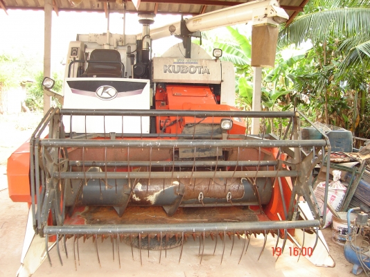 ขายรถเกี่ยวคูโบต้า dc 68 g รถุปี 53 เจ้าของฝากขาย ขายรถเกี่ยวคูโบต้า dc 68 g รถุปี 53 เจ้าของฝากขาย