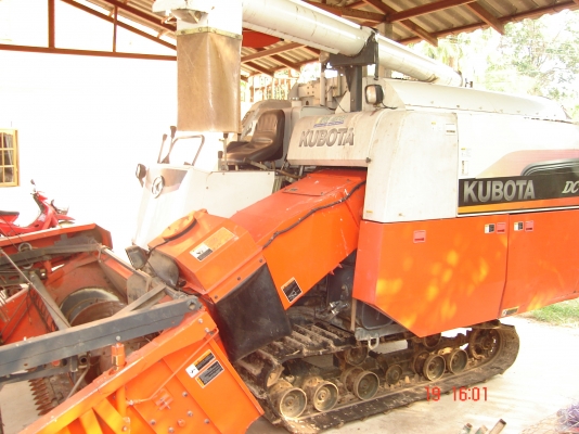 ขายรถเกี่ยวคูโบต้า dc 68 g รถุปี 53 เจ้าของฝากขาย ขายรถเกี่ยวคูโบต้า dc 68 g รถุปี 53 เจ้าของฝากขาย