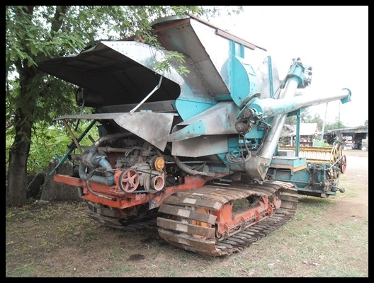 รถเกี่ยวข้าว เครื่องดี สภาพสวยๆ