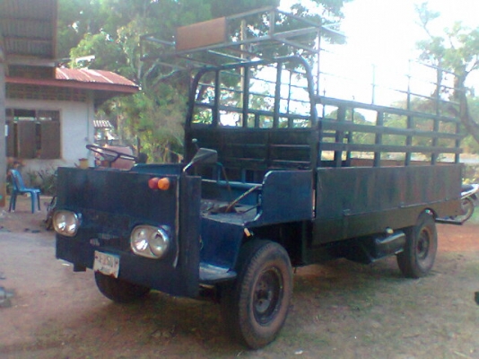 อีแต๋น เครื่อง อิซูซุ 75 แรง เพลาลอย บรรทุกโครงสร้างแข็งแรง