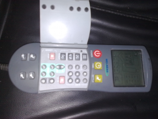 ขายเก้าอี้นวดไฟฟ้ารุ่นเดอลุค มีตัวนวดข้างละ3จุด