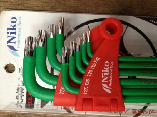 หกเหลี่ยม NIKO  หัวท็อกซ์ MADE IN TAIWAN เนื้อเหล็ก S2