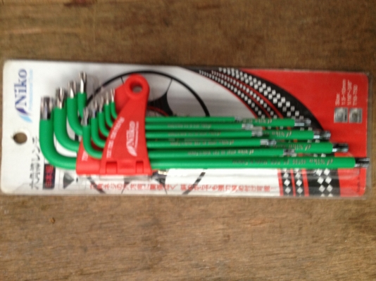 หกเหลี่ยม NIKO  หัวท็อกซ์ MADE IN TAIWAN เนื้อเหล็ก S2