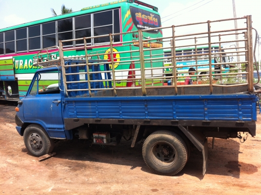 ขายรถบรรทุกหกล้อเล็กราคากันเอง ขายรถบรรทุกหกล้อเล็กราคากันเอง