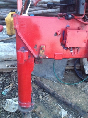 ขายเครน UNIC 3.7 ตัน 3 ปลอก 2 ชัก สภาพดี 255000