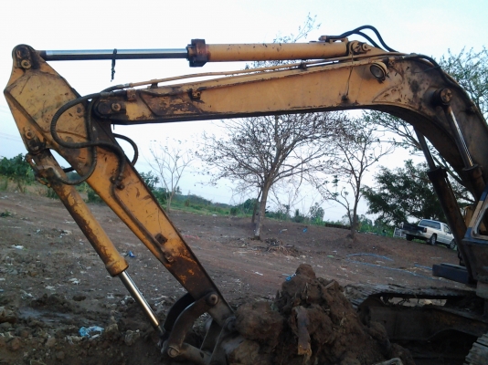 ขายแม็กโครKoMATSU PC 120 รถสวยพร้อมรายหัวแจะรถใช่งานดีมาก