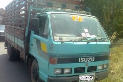 ***ขายแล้วครับขอบคุณ Truck2hand ขาย 6ล้อ ISUZU NKR 110 ห้างแท้ เกียร์สั้น เครื่อง4BE1 110แรง แห้งๆ แรง ไม่มีไอ ช่วงล่างคัสซีดี ไม่ผุ ไม่บวม กระบะพื้นไม้ คอกไม้สวย ไม่มีหัก ยาง7.5 ดี6เส้น  หัวบางเดิม ภายในสวยคอนโซลครบ พร้อมใช้ พร้อมลุยงาน ราคาต่อรองได้ครับ