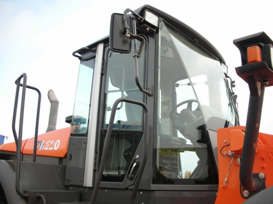 ขาย รถตัก Hitachi ZW220