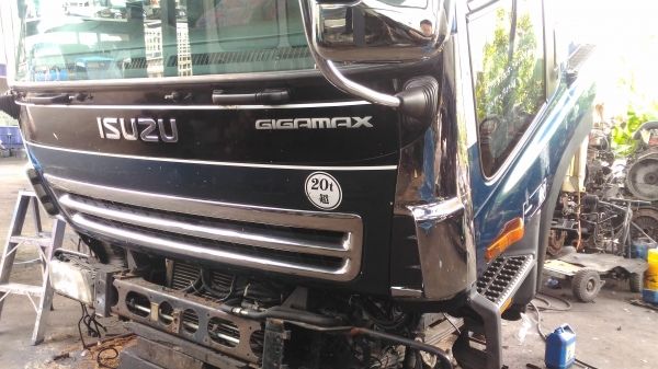 Isuzu giga รุ่นใหม่ max พร้อมเครื่อง 6 w f 370 แรงม้า Isuzu giga รุ่นใหม่ max พร้อมเครื่อง 6 w f 370 แรงม้า