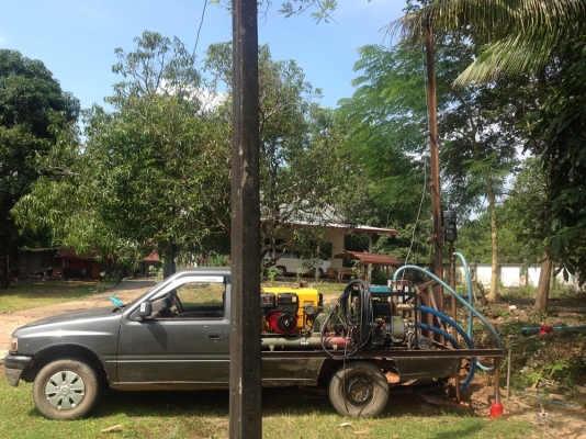 รถเจาะบาดาล พร้อมอุปกรณ์ใช้งาน ก้านเจาะ60เมตร