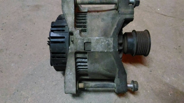 ไดชาจน์BMW318I E36 เครื่องM43 สภาพเชียงกง2500บาท 0890671028 อยู่ดอนเมือง IDline 0890671028