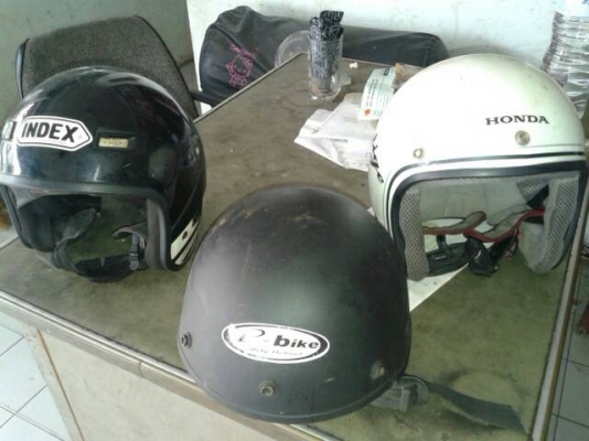 หมวกกันน็อคใหม่และมือสอง