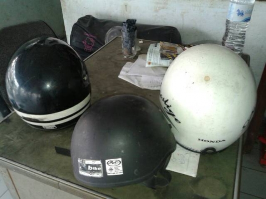 หมวกกันน็อคใหม่และมือสอง