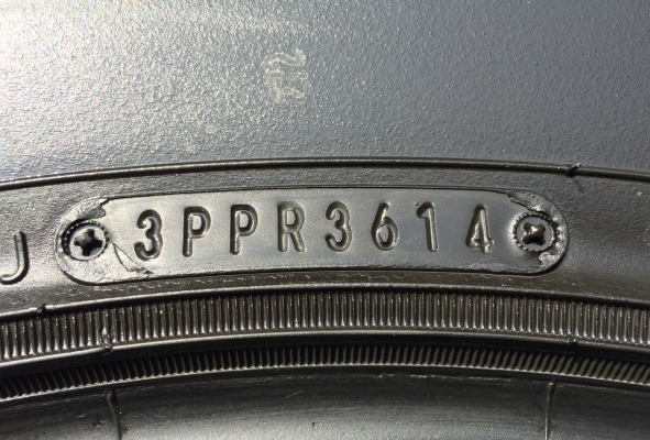 ยาง All DUNLOP AT3 265 70 16 ปลายปี14 ดอกเต็ม ไม่มีปะ ราคาไม่แพง