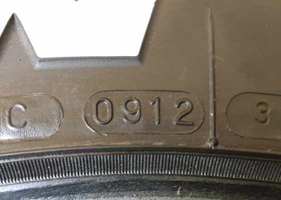 ยาง Mud Maxxis 265 75 16 ปี12 พร้อมใช้งาน ราคาไม่แพง