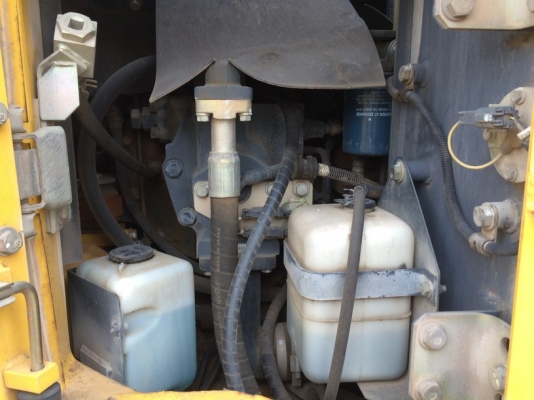 Komatsu PC128US-2EO ปี 2003 ใบแทร็คติดก้อนยาง นำเข้าจากญี่ปุ่น ราคาไม่แพงครับ Komatsu PC128US-2EO ปี 2003 ใบแทร็คติดก้อนยาง นำเข้าจากญี่ปุ่น ราคาไม่แพงครับ