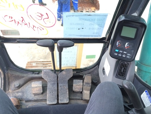 KOBELCO: SK200-8#YN12 ปี2008 ชั่วโมงงานน้อย นำเข้าตรงจากญี่ปุ่นครับ