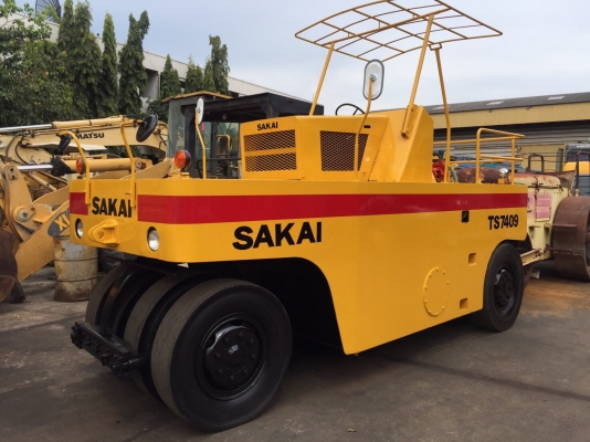 ขายด่วนรถบดล้อยาง9ล้อSAKAI TS7409 ทำสีพร้อมใช้ เอกสารเล่มทะเบียน