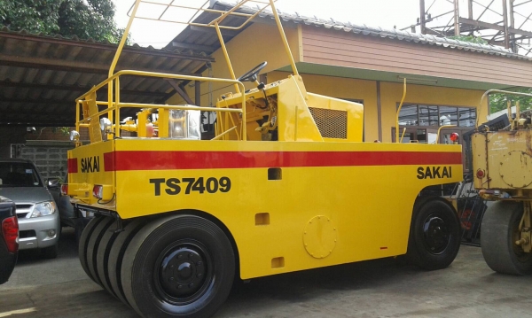 ขายด่วนรถบดล้อยาง9ล้อSAKAI TS7409 ทำสีพร้อมใช้ เอกสารเล่มทะเบียน