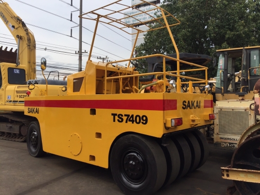 ขายด่วนรถบดล้อยาง9ล้อSAKAI TS7409 ทำสีพร้อมใช้ เอกสารเล่มทะเบียน