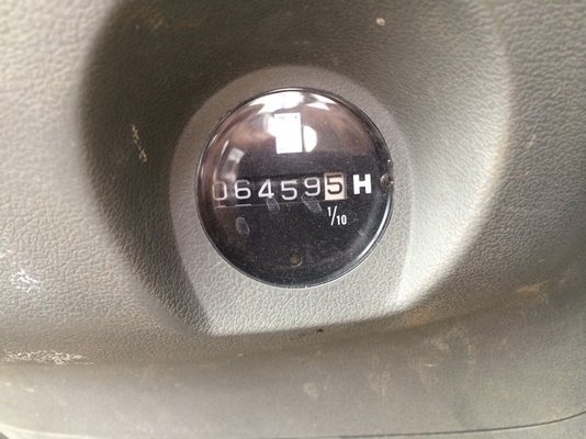 HITACHI: EX135USR ปี1999 แทรคก้อนยาง พร้อมลายPiping นำเข้าตรงจากญี่ปุ่นครับ