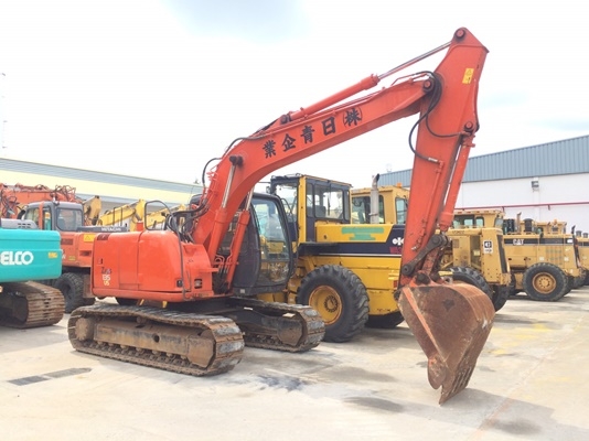 HITACHI: EX135USR ปี1999 แทรคก้อนยาง พร้อมลายPiping นำเข้าตรงจากญี่ปุ่นครับ