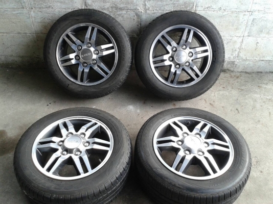 ล้ออีสุ ขอบ16นิ้ว6รู พร้อมยาง ชุดนี้ ราคา 5500 บาท