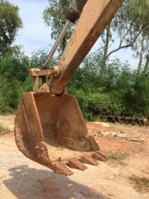 KOMATSU PC 100-3 KOMATSU PC 100-3