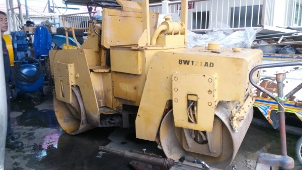 ขายรถบด โบแม็ก ล้อเหล็กหน้าหลัง สั่นสะเทื่อน สภาพสวย ชื้อเก่านอกมาไม่นาน ขาย       195000