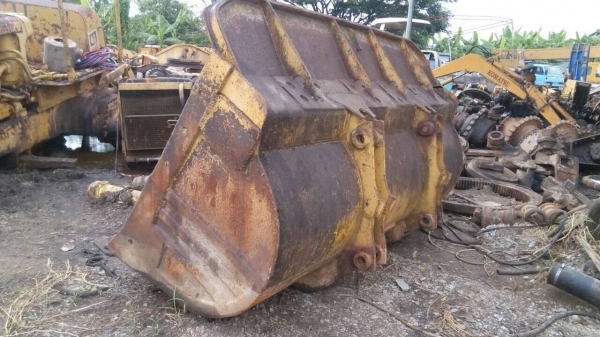 ขายบุ้งกี้รถตัก CAT-966-C และ 950-F ขายไม่แพงครับ ขายบุ้งกี้รถตัก CAT-966-C และ 950-F ขายไม่แพงครับ