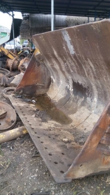 ขายบุ้งกี้รถตัก CAT-966-C และ 950-F ขายไม่แพงครับ ขายบุ้งกี้รถตัก CAT-966-C และ 950-F ขายไม่แพงครับ