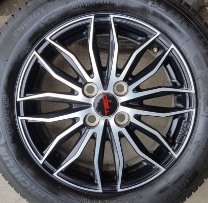 ขายล้อTOYOTA VIOS TRD รุ่น3 ยางปี 14  4 ล้อ