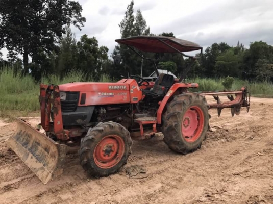 ขาย 175,000 KUBOTA L4508  1,751 ชั่วโมง เครื่องดี เกียร์ดี (ใบมีด-หาง 6 ) เอกสารเล่มทะเบียน รถอยู่ จ.ร้อยเอ็ด 090-772-3710 090-772-3708